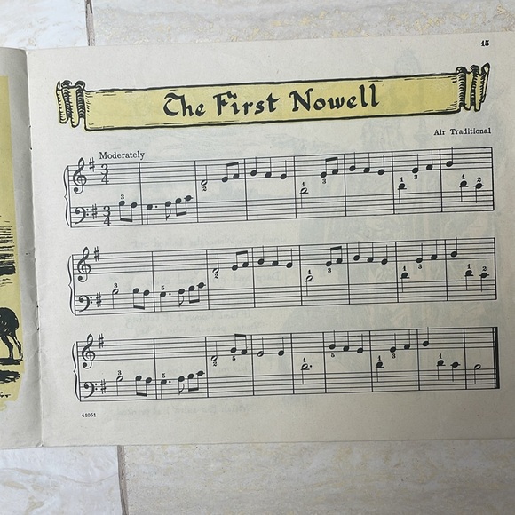 VNTG (1945) Christmas Piano Music Book for Piano: Decor and/or Use (final price) - Picture 10 of 16